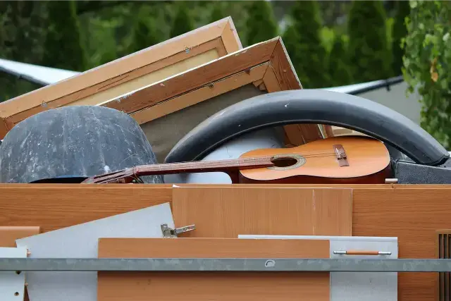 Entrümpelung in Jena 1 Möbel und Sperrmüll als Beispiel für eine Entrümpelung in Jena